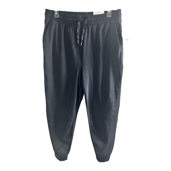 NWT Old Navy High Waisted Sleek Joggers Go Dry Black Size Medium Skinny - Picture 1 of 7